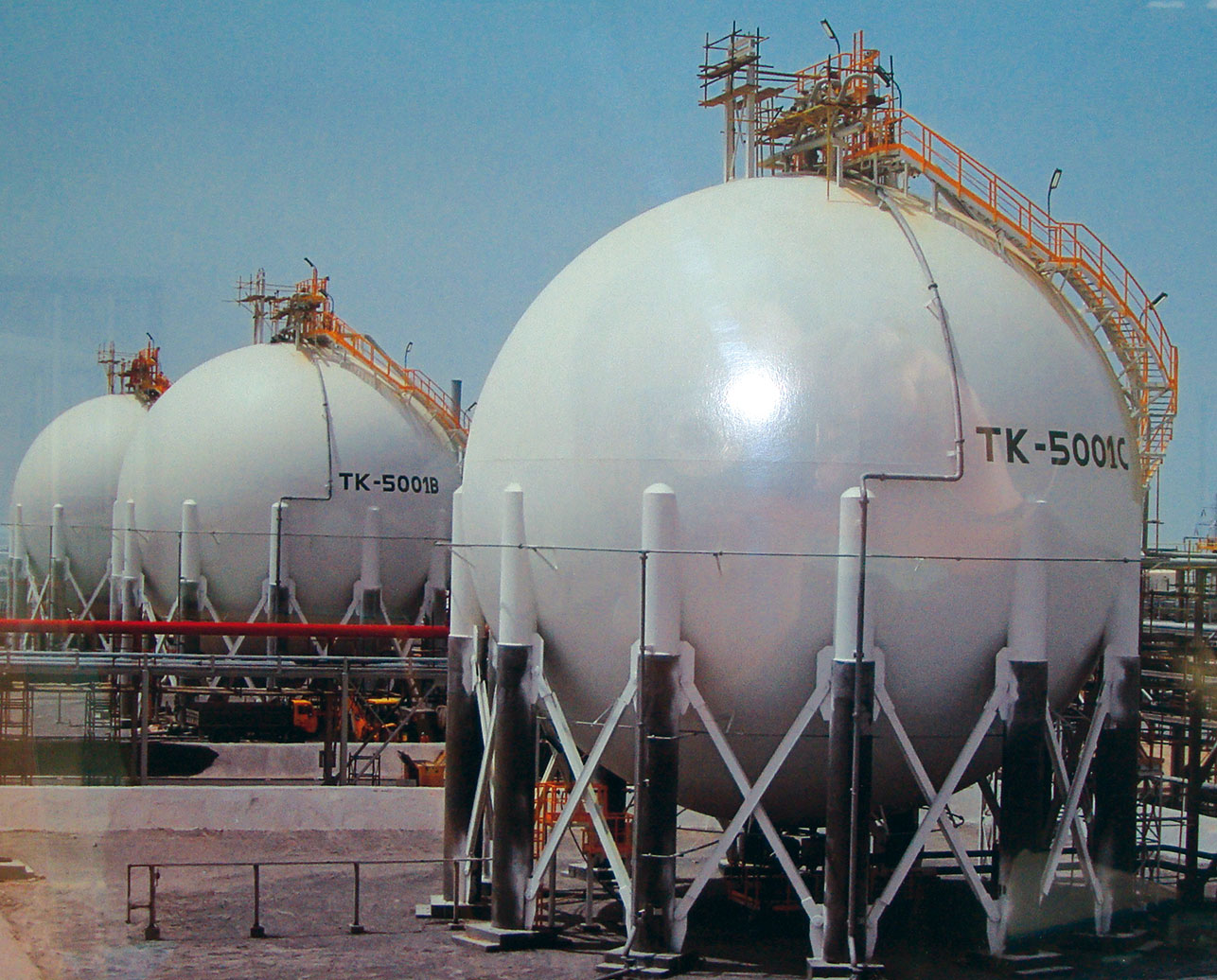 Erection of three propylene storage spheres New Propylene Plant 180kT/y